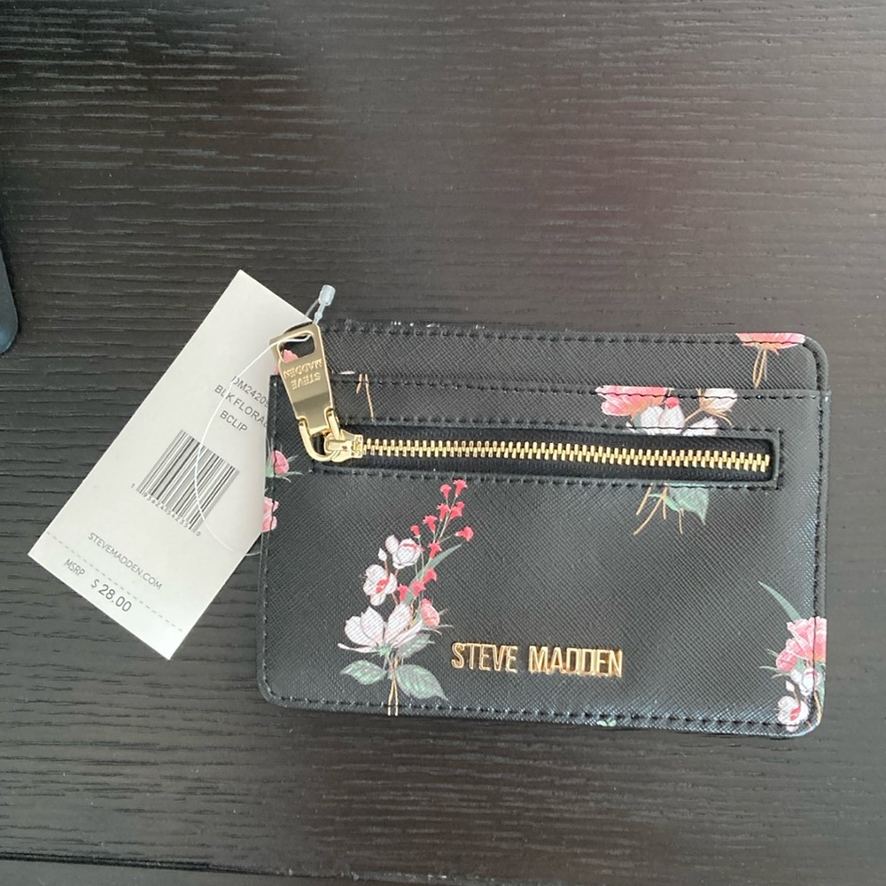 NWT STEVE MADDEN BLACK FLORAL WALLET